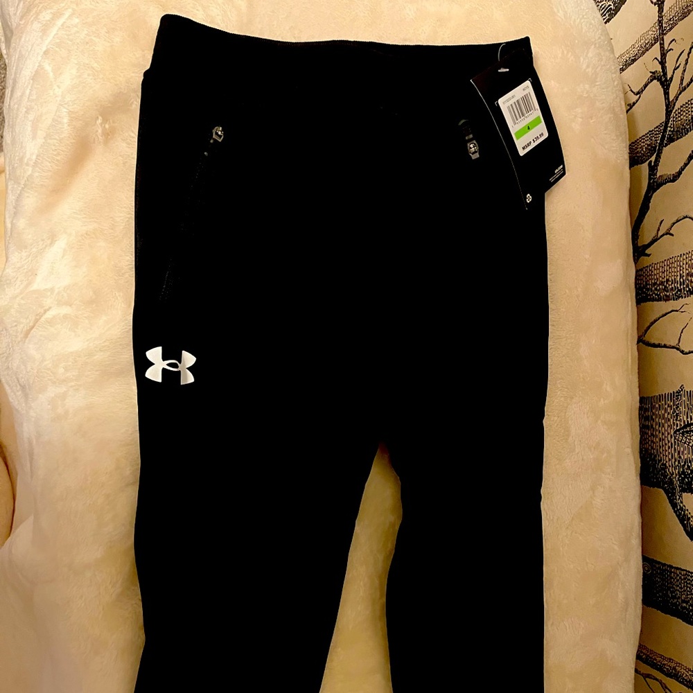 Brand New Under Armour joggers Size 4T